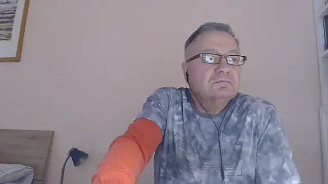 YOU6me online show from October 16, 8:04 am