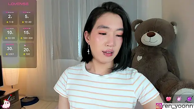 Snapshot of Ren_yoon chatting on May 28, 1:41 pm Ren yoon online show from May 28, 1:41 pm