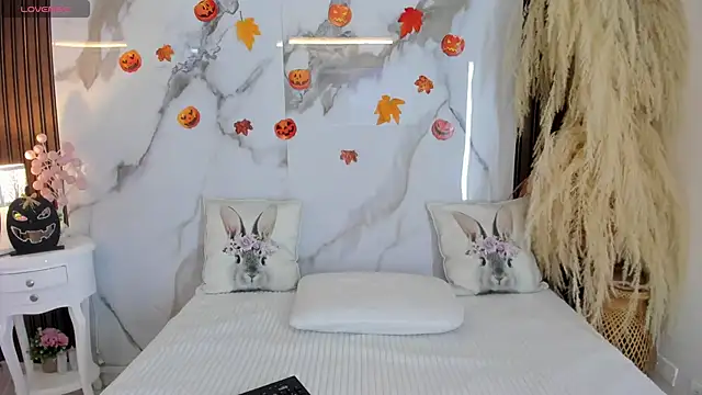 Snapshot of hannahill69 chatting on October 21, 5:08 am hannahill69 online show from October 21, 5:08 am