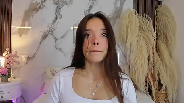 Snapshot of hannahill69 chatting on November 8, 4:45 am hannahill69 online show from November 8, 4:45 am