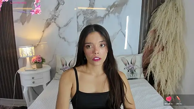 hannahill69 online show from March 18, 4:37 am