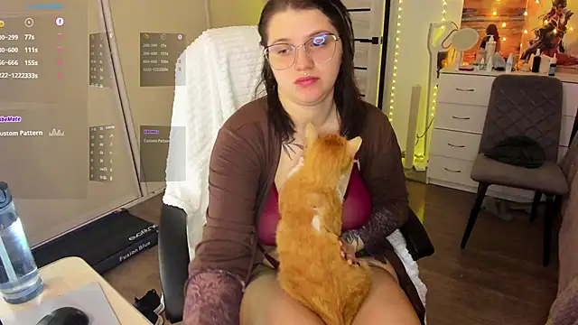 Ophelia mm online show from November 15, 7:05 am