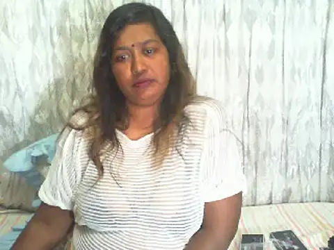 Snapshot of Mammabear_4u chatting on January 8, 5:26 pm Mammabear 4u online show from January 8, 5:26 pm