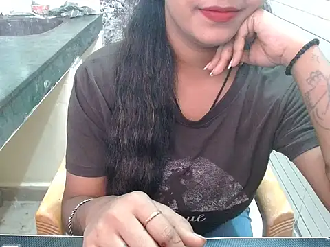 LovingPihu online show from October 13, 5:29 am