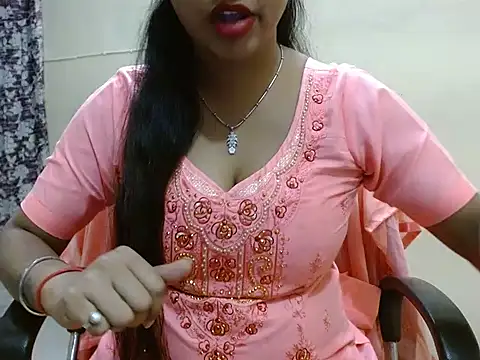 LovingPihu online show from April 13, 5:35 am