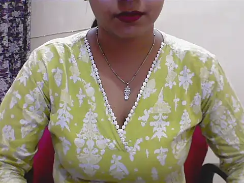 LovingPihu online show from April 30, 5:36 am