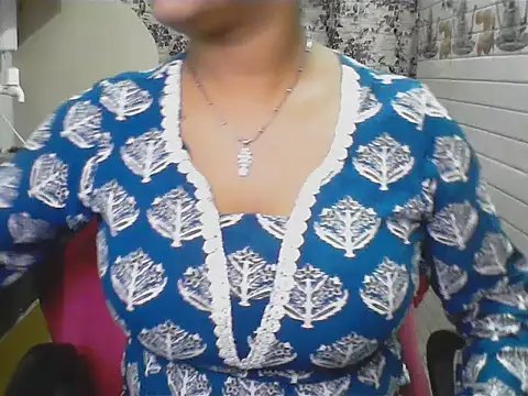 LovingPihu online show from June 13, 6:22 am
