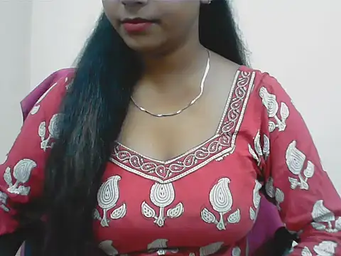 Snapshot of LovingPihu chatting on July 24, 5:27 am LovingPihu online show from July 24, 5:27 am