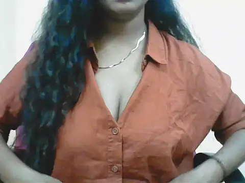 Snapshot of LovingPihu chatting on July 25, 5:27 am LovingPihu online show from July 25, 5:27 am