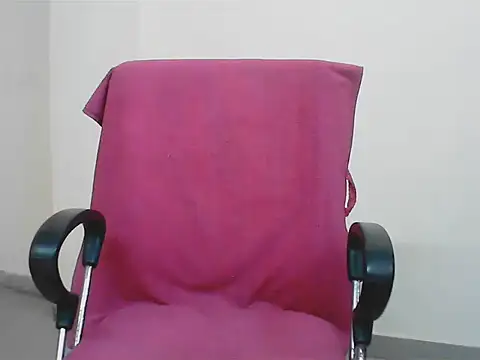 Snapshot of LovingPihu chatting on July 30, 5:17 am LovingPihu online show from July 30, 5:17 am