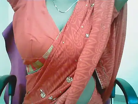 Snapshot of LovingPihu chatting on July 31, 5:07 am LovingPihu online show from July 31, 5:07 am