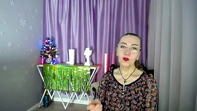 Snapshot of queen_a_n_i chatting on January 13, 9:41 am queen a n i online show from January 13, 9:41 am