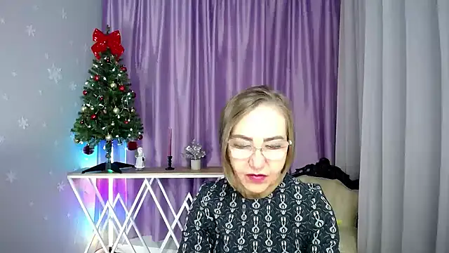 queen a n i online show from December 21, 10:44 am