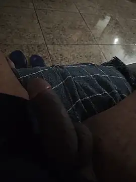 Snapshot of vini4016 chatting on October 10, 8:30 pm vini4016 online show from October 10, 8:30 pm