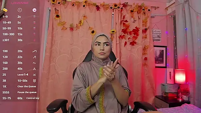 Snapshot of DarshaKhemu chatting on March 13, 9:16 pm DarshaKhemu online show from March 13, 9:16 pm