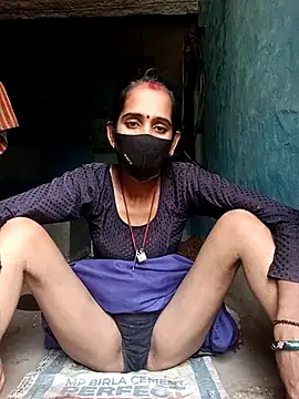 Snapshot of Mohni_Das chatting on June 4, 9:15 am Mohni Das online show from June 4, 9:15 am