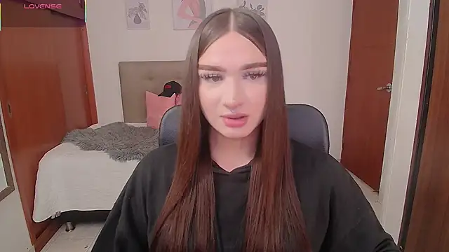 Miley Baker online show from December 15, 4:00 pm