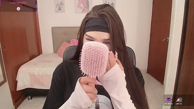 Miley Baker online show from December 19, 3:30 pm