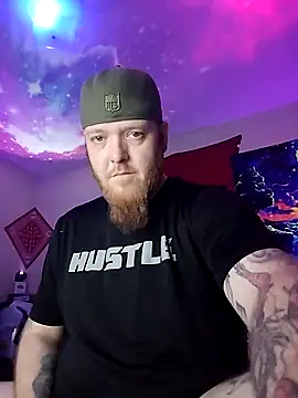 Snapshot of BluestBalls710 chatting on December 3, 7:27 am BluestBalls710 online show from December 3, 7:27 am