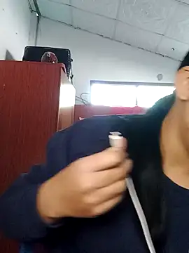 Snapshot of NannyNannybabe chatting on December 25, 1:10 am NannyNannybabe online show from December 25, 1:10 am