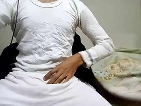 Snapshot of SizeRecall chatting on December 13, 9:42 pm SizeRecall online show from December 13, 9:42 pm