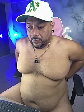 Snapshot of jacoob_woods chatting on June 4, 12:22 pm jacoob woods online show from June 4, 12:22 pm