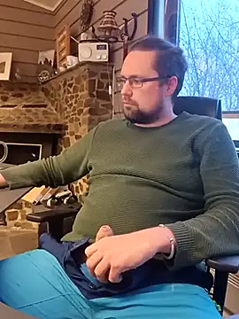 Snapshot of Tj1sen chatting on February 21, 2:16 pm Tj1sen online show from February 21, 2:16 pm