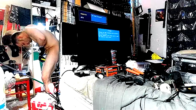 Snapshot of TheHellBilly chatting on February 4, 6:38 pm TheHellBilly online show from February 4, 6:38 pm