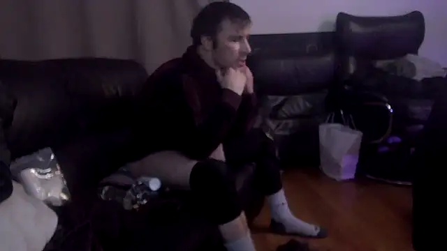 Snapshot of TheHellBilly chatting on February 8, 5:11 am TheHellBilly online show from February 8, 5:11 am