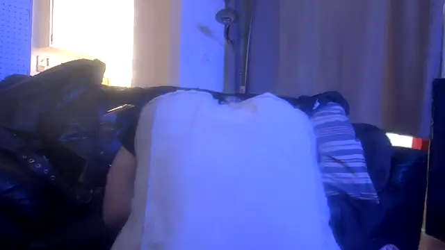 Snapshot of TheHellBilly chatting on February 12, 3:18 pm TheHellBilly online show from February 12, 3:18 pm