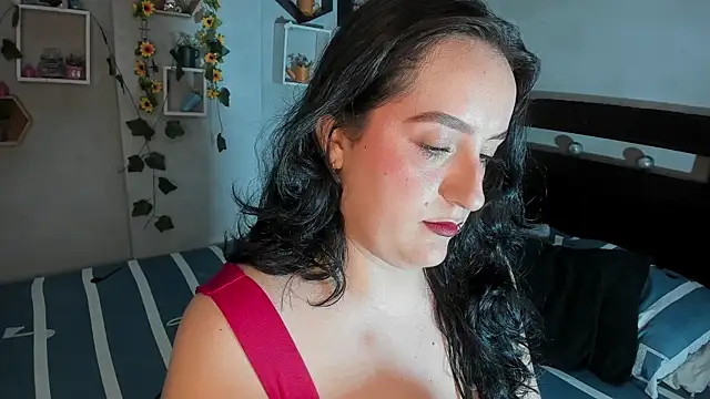 Snapshot of Cherry_jhoana chatting on December 8, 11:51 pm Cherry jhoana online show from December 8, 11:51 pm