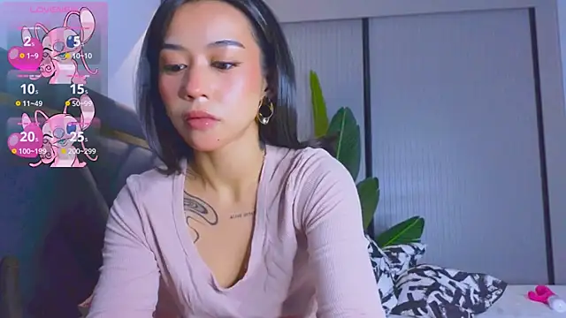 Mia Tin online show from October 26, 6:14 pm