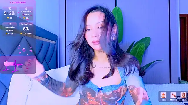 Mia Tin online show from June 18, 4:33 pm