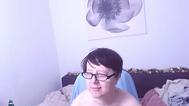 ChristaRose online show from December 21, 1:40 pm