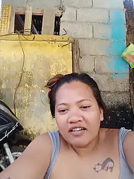 Snapshot of amariaxxx388 chatting on May 17, 1:58 am amariaxxx388 online show from May 17, 1:58 am