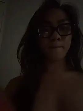 Local Hoelyx online show from March 6, 11:45 pm