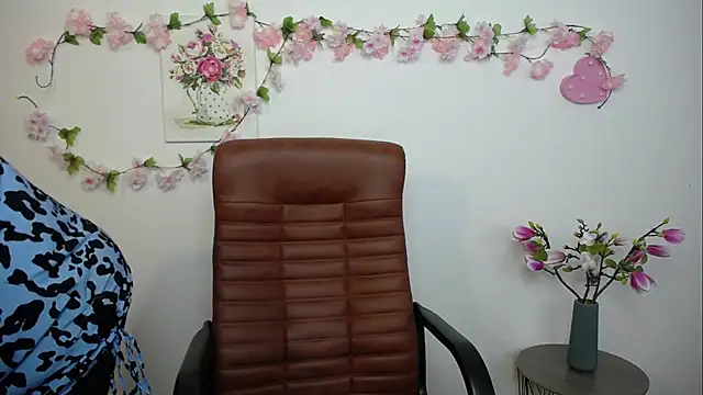 AliceInksSweetty online show from September 12, 6:02 am