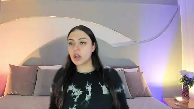 Nicolle W online show from November 14, 11:53 am