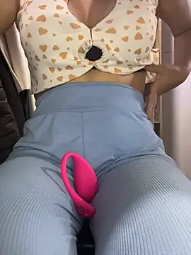 DulceMya6 online show from January 4, 11:48 pm