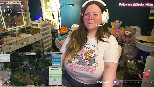 Snapshot of Geeky_Kitten chatting on October 16, 1:23 pm Geeky Kitten online show from October 16, 1:23 pm