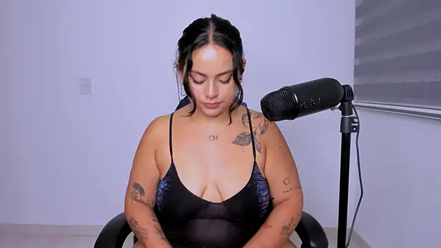Snapshot of susy_angel chatting on May 22, 11:32 pm susy angel online show from May 22, 11:32 pm