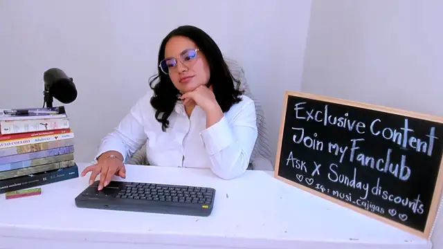 Snapshot of susy_angel chatting on June 7, 7:06 pm susy angel online show from June 7, 7:06 pm