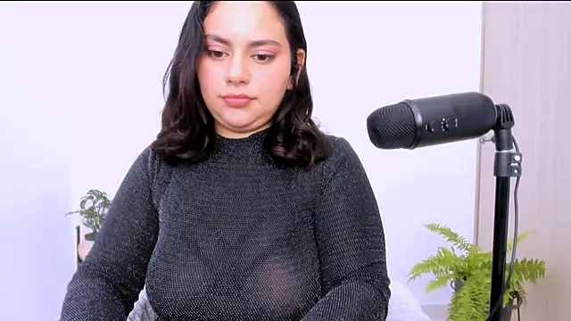 Snapshot of susy_angel chatting on June 8, 7:58 pm susy angel online show from June 8, 7:58 pm
