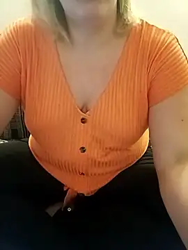 elisacoquineoff online show from December 4, 9:24 pm