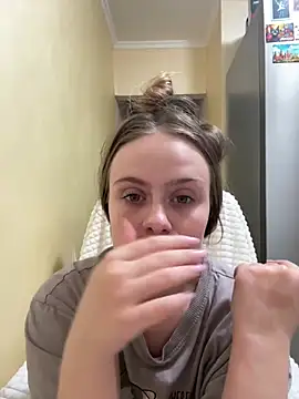 Snapshot of SophiaSweet_ chatting on April 24, 7:16 pm SophiaSweet online show from April 24, 7:16 pm