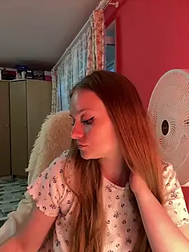 Snapshot of SophiaSweet_ chatting on June 19, 5:50 pm SophiaSweet online show from June 19, 5:50 pm