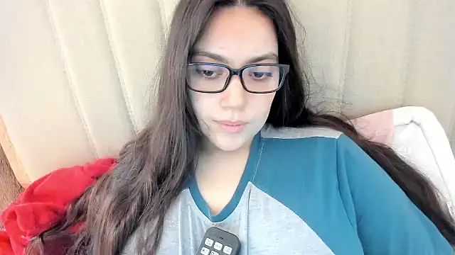 Snapshot of roniewester chatting on June 6, 4:01 pm roniewester online show from June 6, 4:01 pm