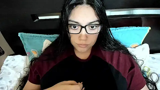 roniewester online show from July 30, 11:37 pm