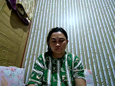 Snapshot of LalaiAsian chatting on June 28, 3:51 pm LalaiAsian online show from June 28, 3:51 pm