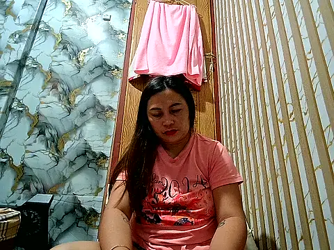 Snapshot of LalaiAsian chatting on August 2, 10:30 pm LalaiAsian online show from August 2, 10:30 pm